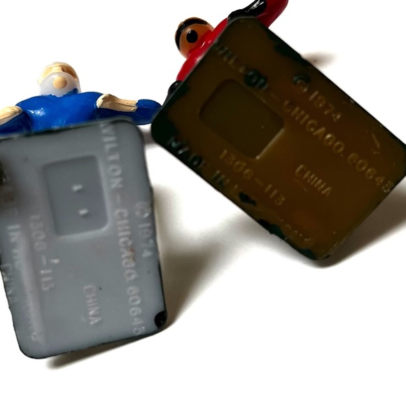 Vintage 70’s Football Cake Decorations - Picture 3 of 5